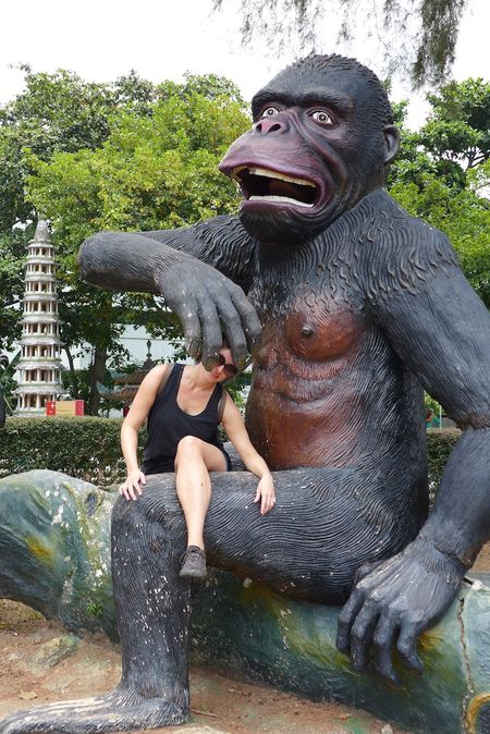 Erin in singapore30
